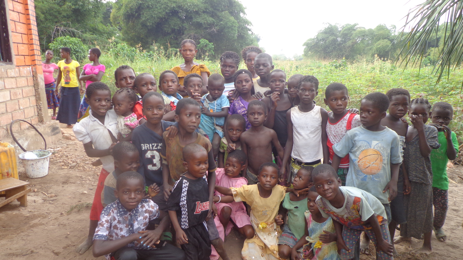 Kinder aus Kongila